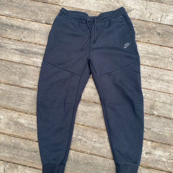 Nike Tech Fleece Sweatpants Joggers XL Black - Picture 3 of 5